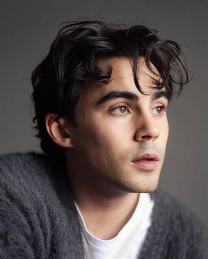 3 Tyler Alvarez