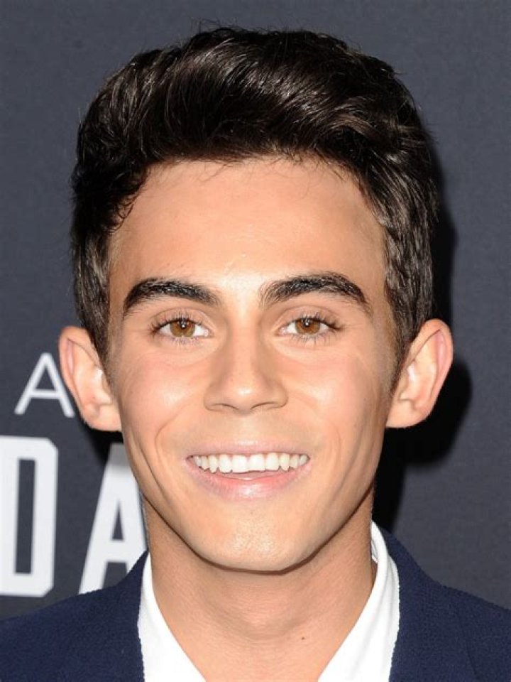 9 Tyler Alvarez