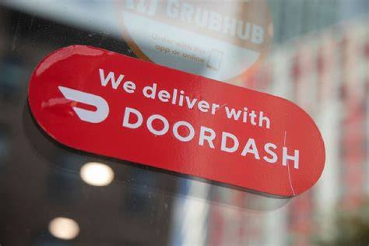 A DoorDash customer confronted by Dasher for lying