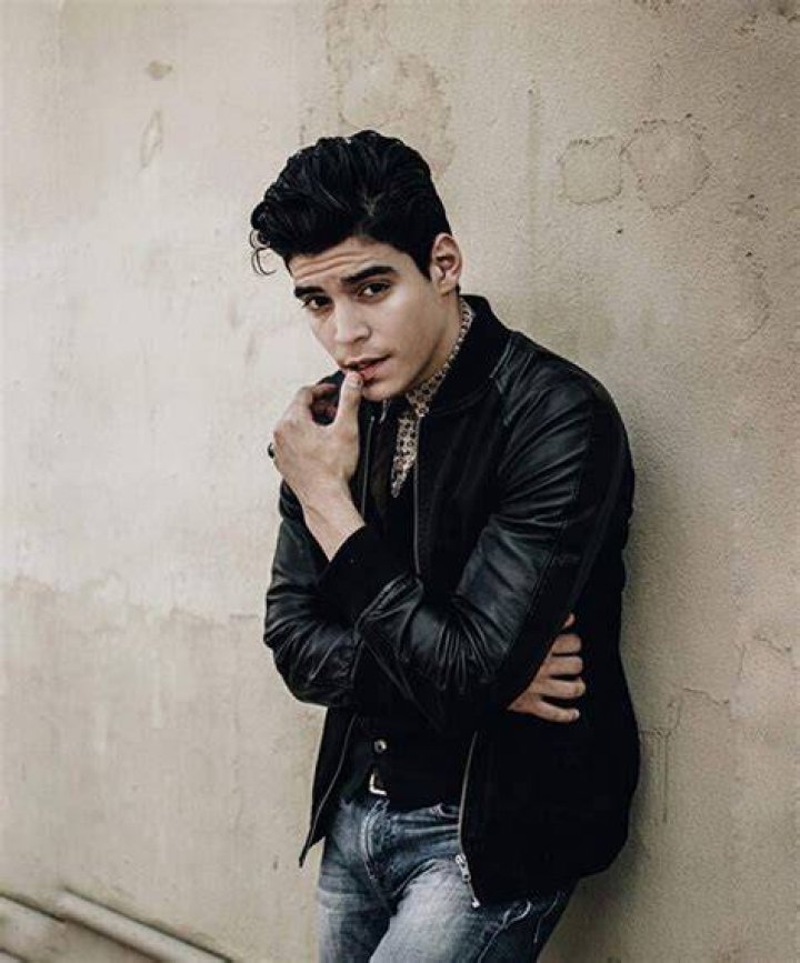 Aaron Dominguez Net Worth