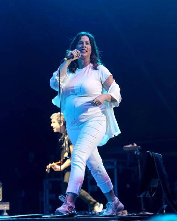 alanis morisette weight