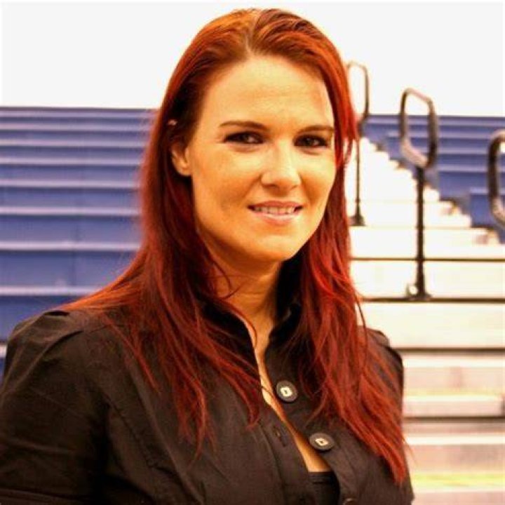 Amy Dumas Net Worth