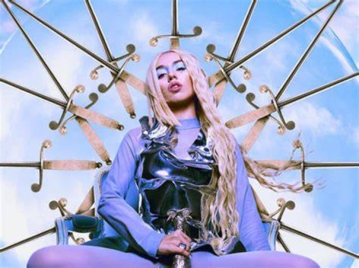 Ava Max - Kings & Queens (Live Performance) - Slow dance songs / romantic songs
