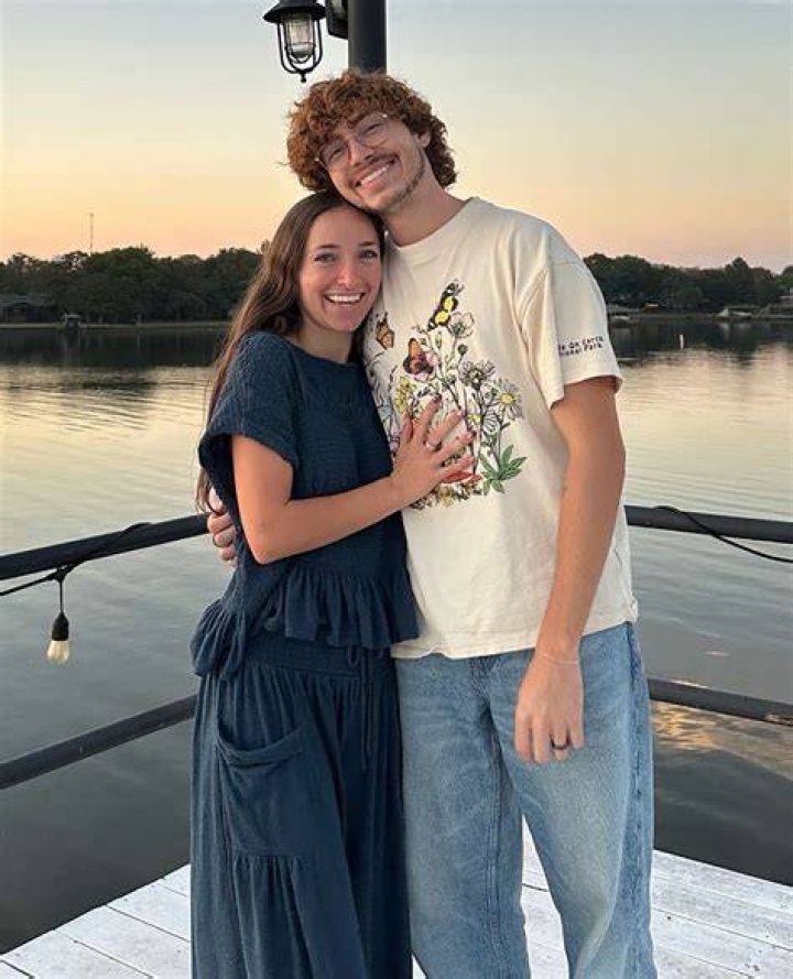 Bailey McKnight has 6.98 million followers on her YouTube channel