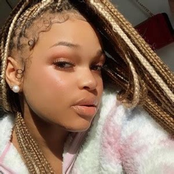 Bhabicurlz Net Worth
