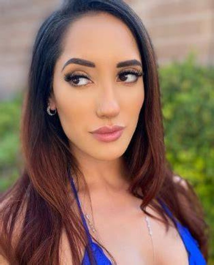 Chloe Amour's first evr post on her Instagram account
