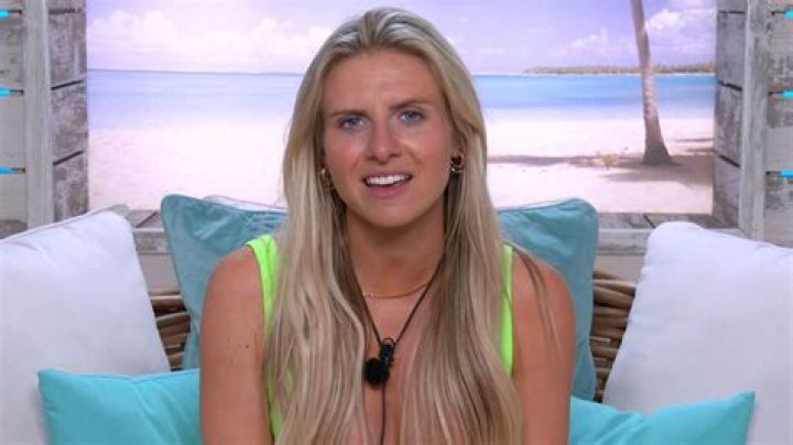 Chloe Burrows Love Island Chloe Burrows Love Island