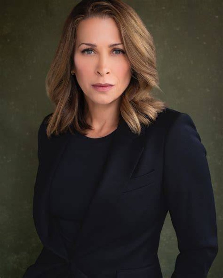Christina Cox Net Worth