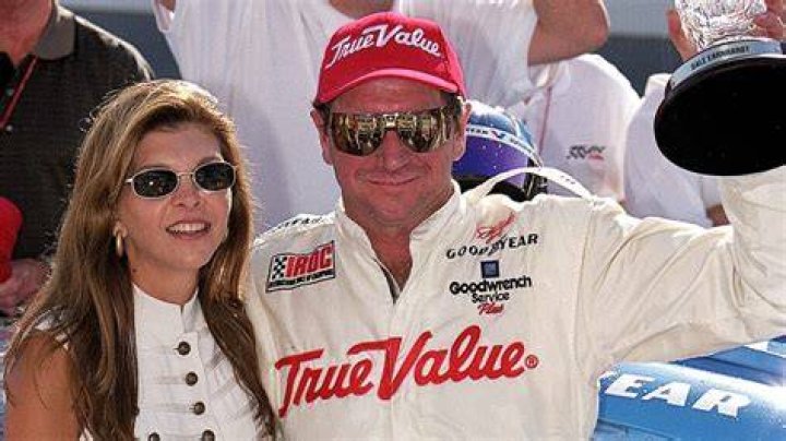 Dale Long Net Worth