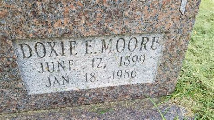 Doxie Moore