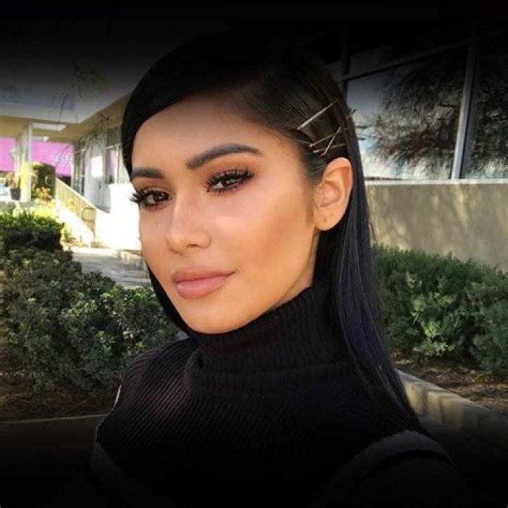 Janet Guzman Net Worth