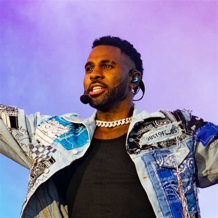 Jason Derulo was at a hotel in Las Vegas. Jason Derulo was at a hotel in Las Vegas.