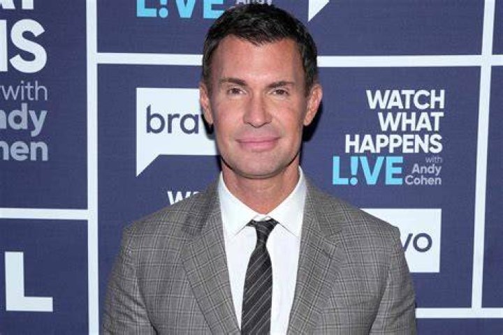 jeff lewis polarizing figure jeff lewis polarizing figure