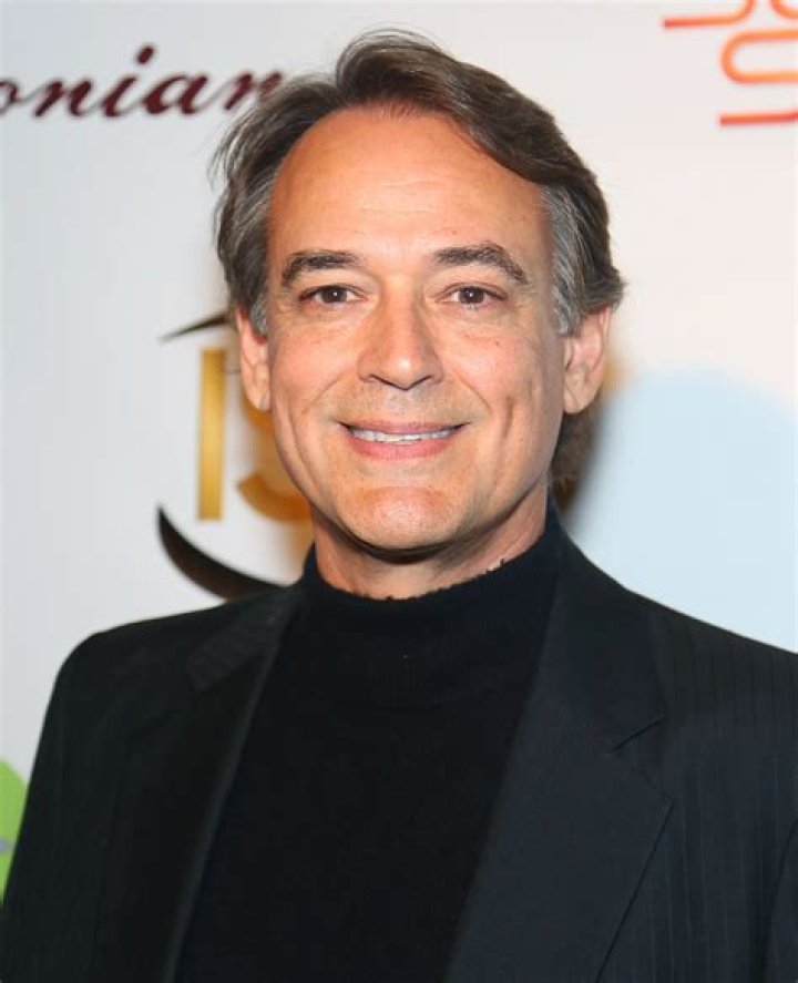 Jon Lindstrom