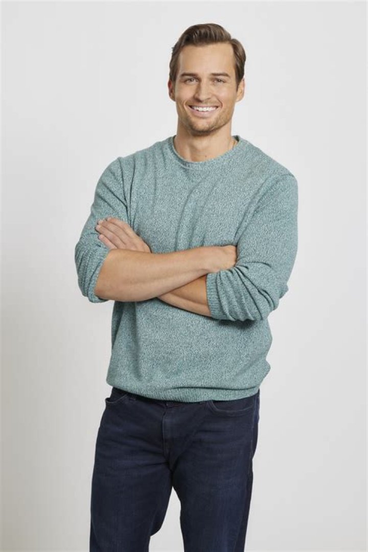 Jon-Michael Ecker Net Worth