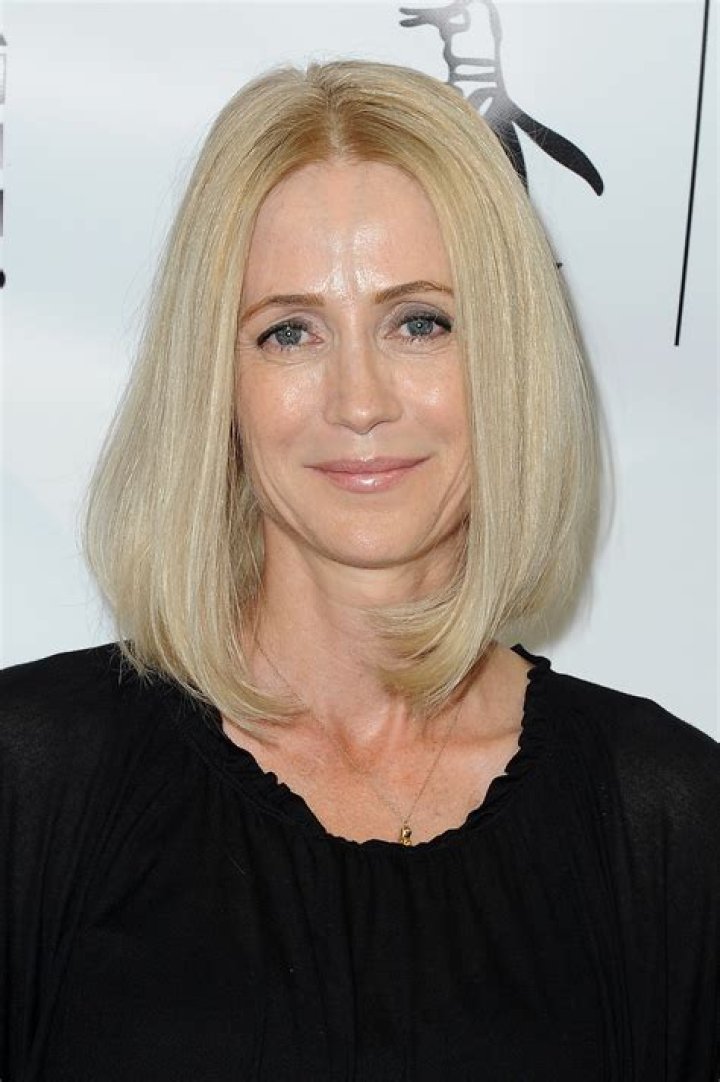Kelly Rowan Height