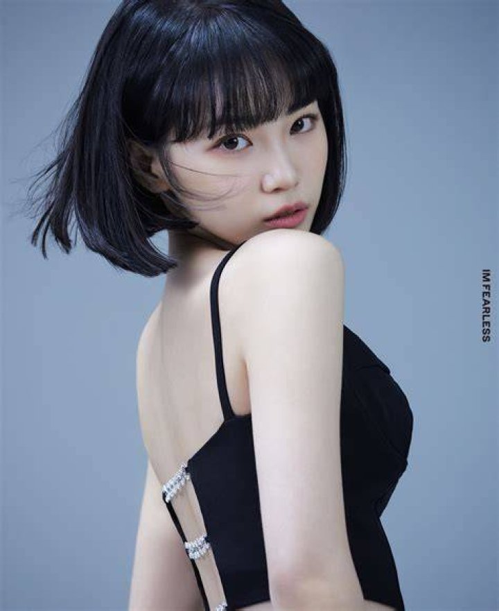 Kim Chaewon