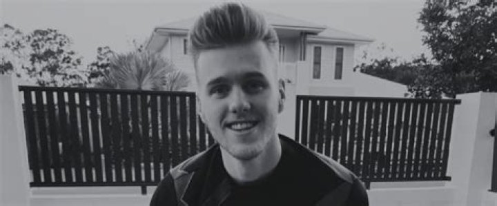 Lachlan Ross Net Worth