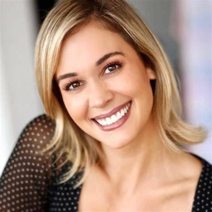 Lauren Compton Net Worth 2024