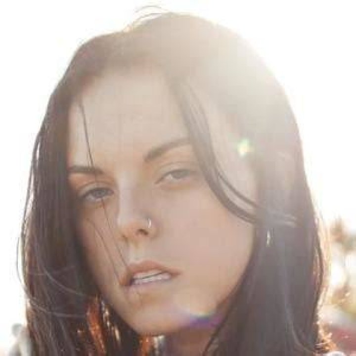 Lauren Sanderson Net Worth
