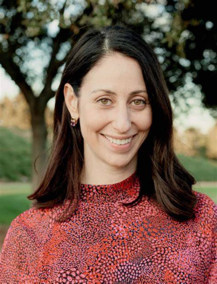 Lauren Schnipper