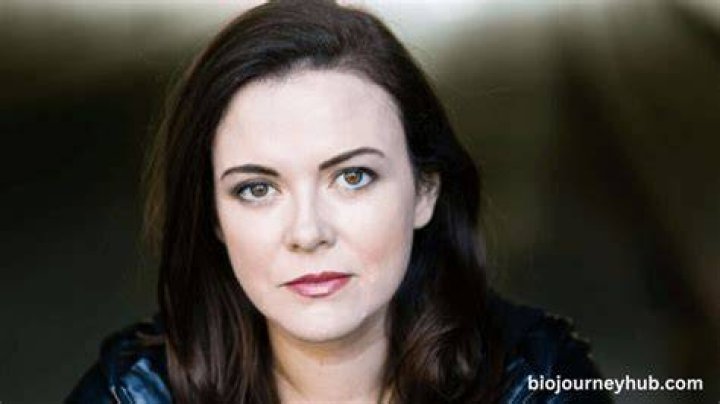 Mary Kate Schellhardt Net Worth