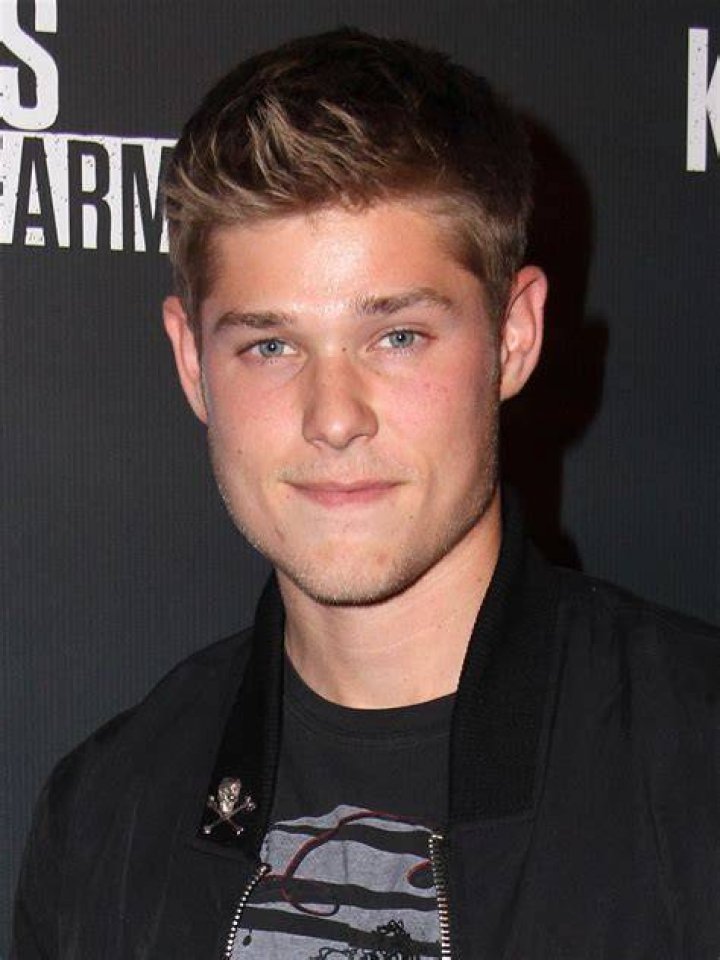 Mason Dye American Actor