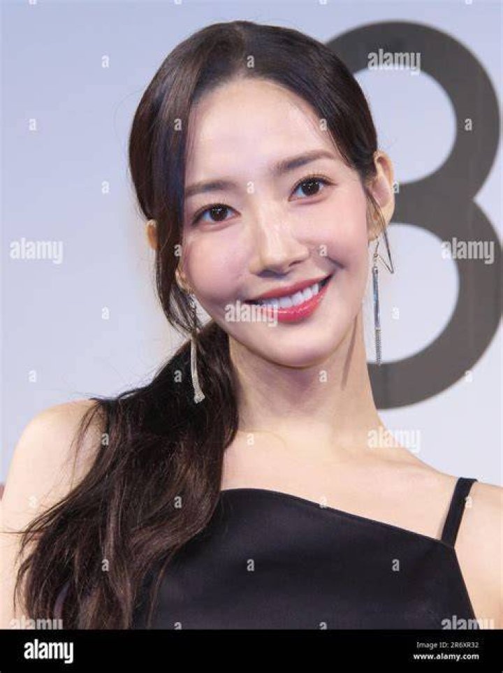 Min Young