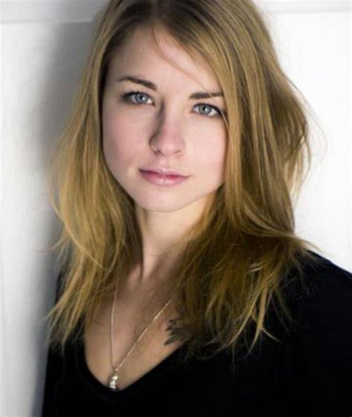 Molly Dunsworth Molly Dunsworth