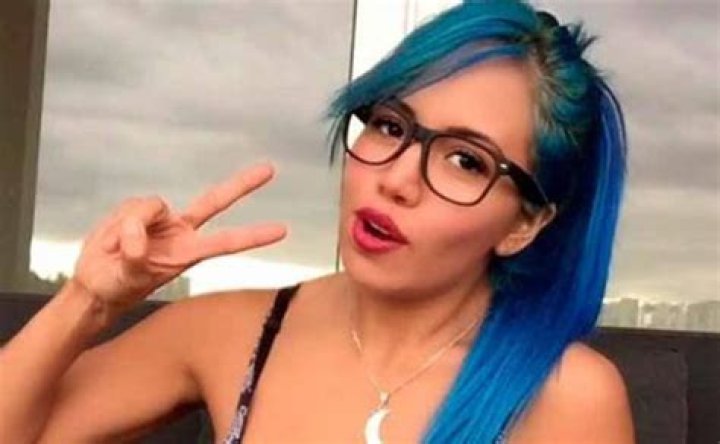 Mujer Luna Bella Net Worth 2024