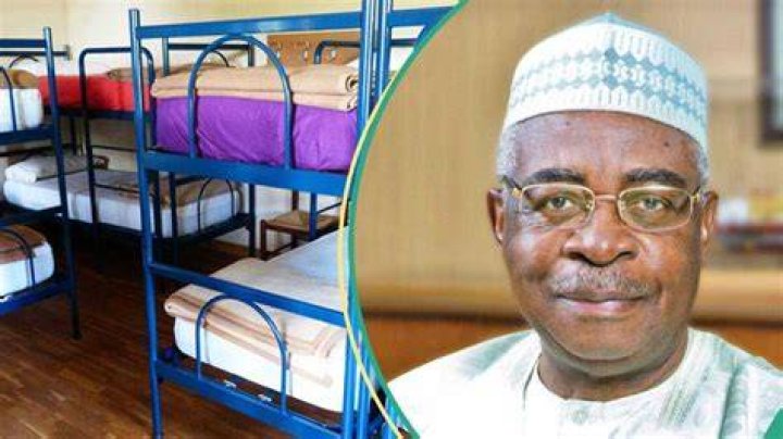 Nigerian Billionaire sets record, donate $1.36 million to Nigerian university Nigerian Billionaire sets record, donate $1.36 million to Nigerian university