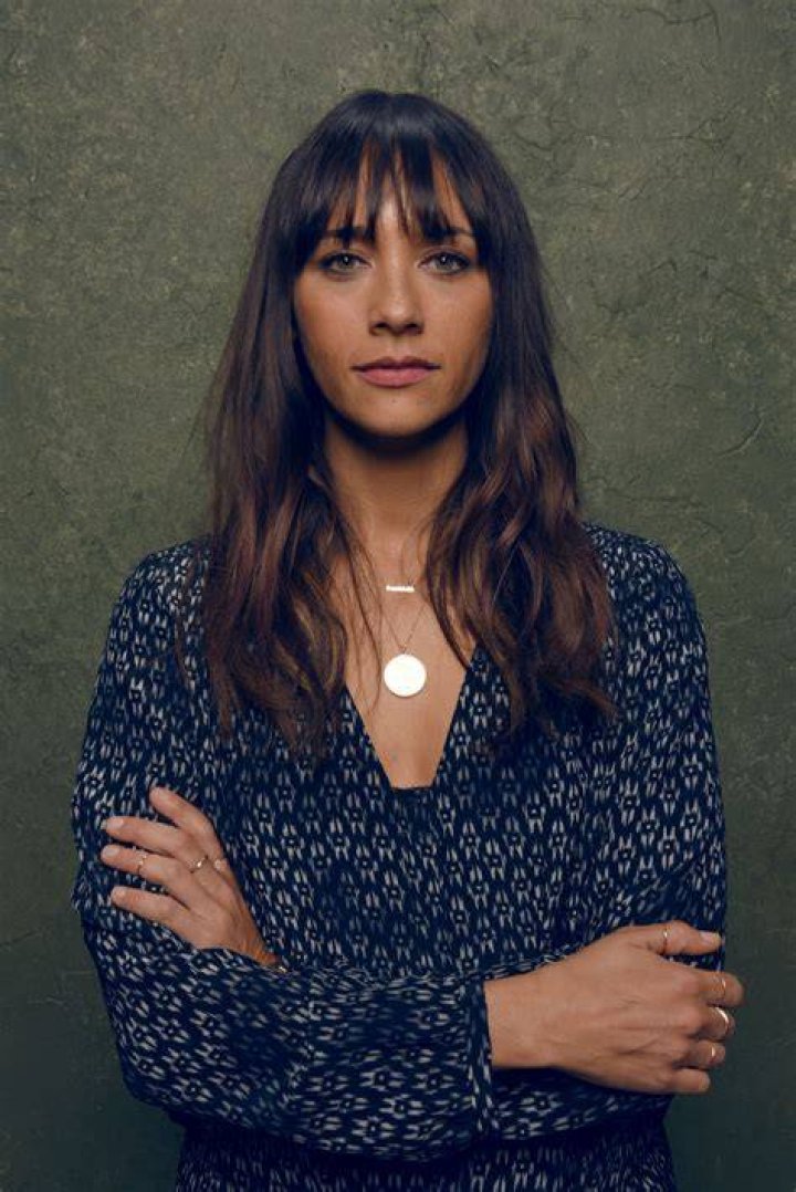 Rashida Jones hot