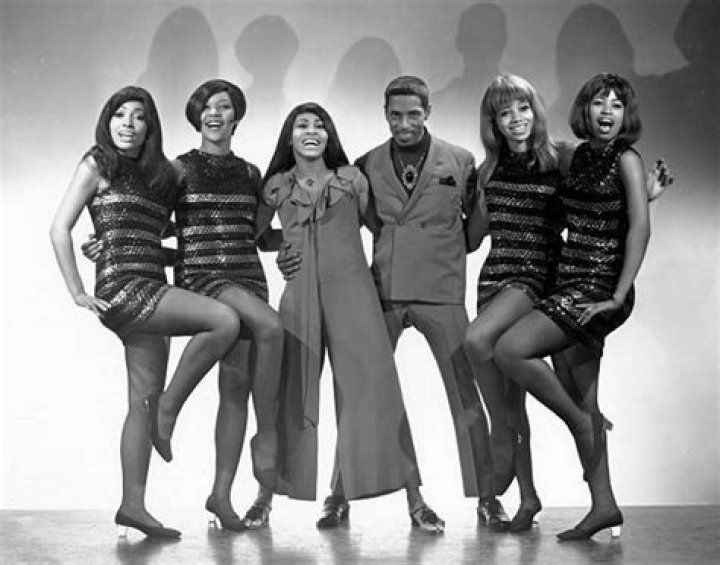 Robbie Montgomery, former Ikette, expressed grief over Ike Turner's death.