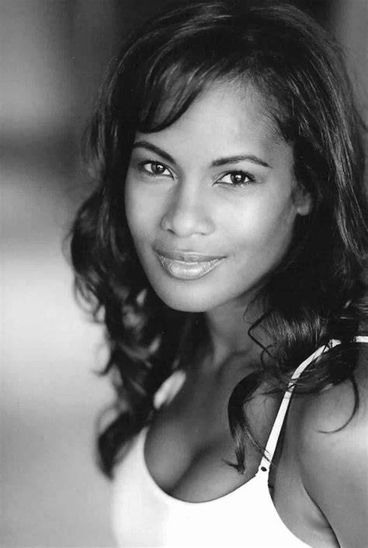 Robinne Lee