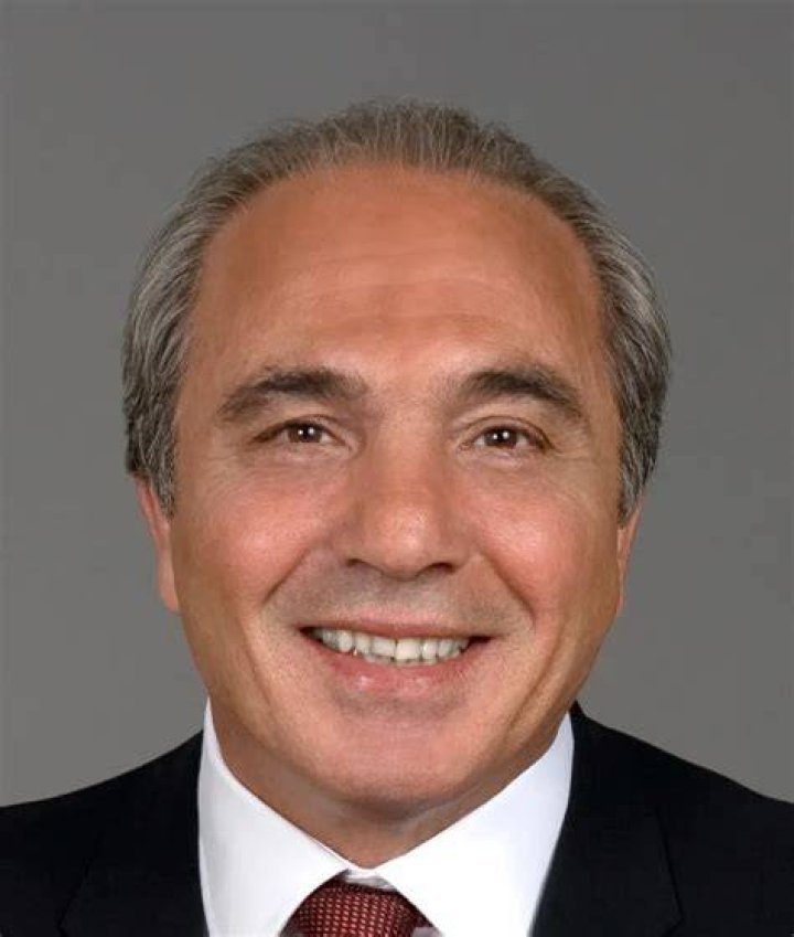 Rocco Commisso philanthropy Rocco Commisso philanthropy
