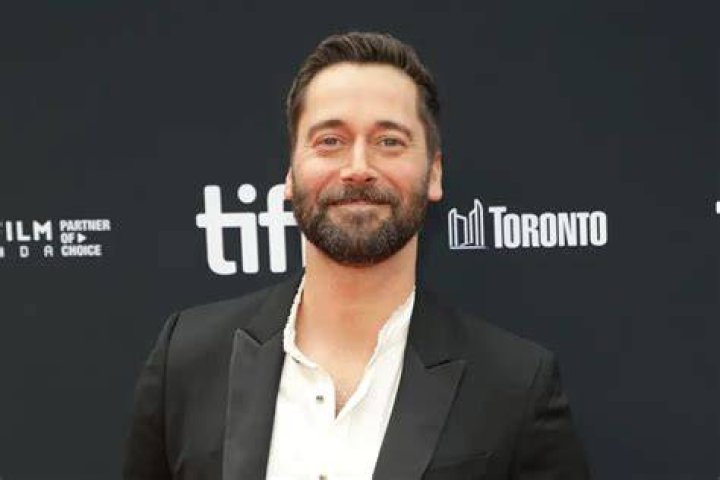 Ryan Eggold Height