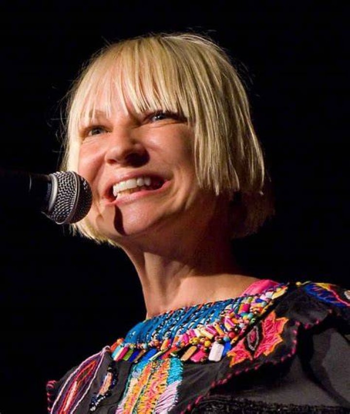 Sia Sia - Most Famous Singers from Australia