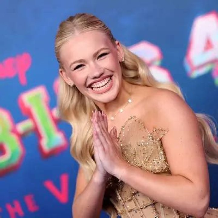 Skye Hitchcock Net Worth
