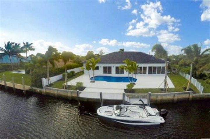 Vanilla Ice Net Worth: Music & Career Vanilla House Florida House